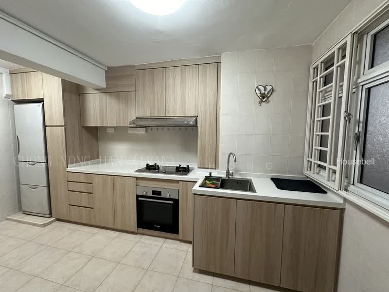 Holland Village MRT Great Condition 2 plus utility(4)