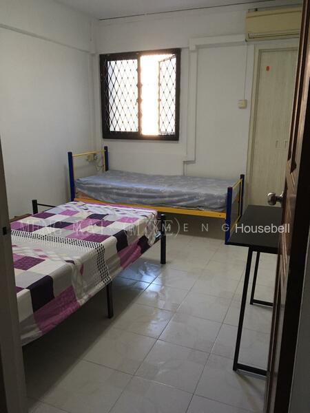 506 West Coast Drive, S$ 3,000 /月, 720 sqft, 组屋 - 3 A