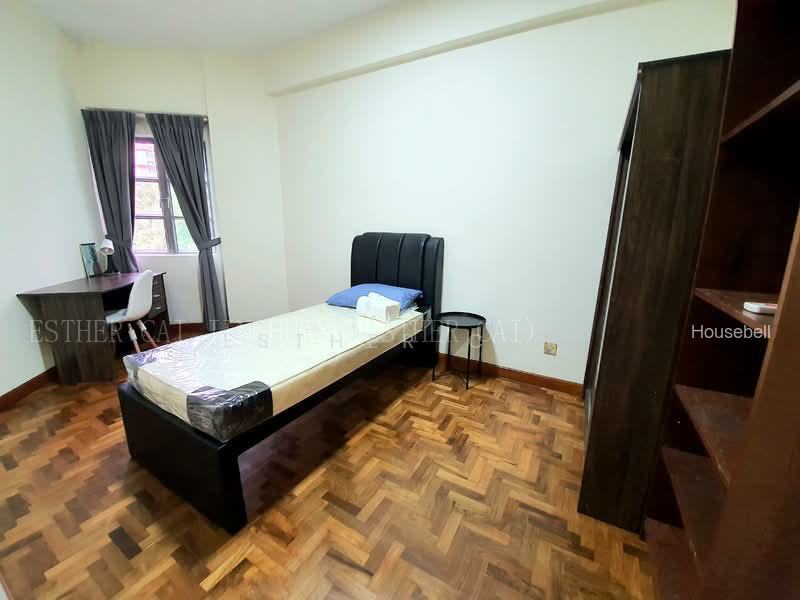 The Riverside Piazza