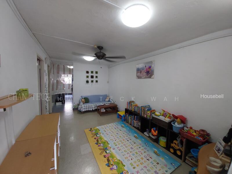 81 Commonwealth Close, S$ 350,000, 614 sqft, HDB - 3 STD