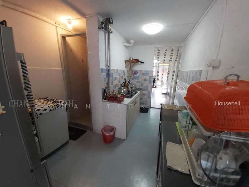 81 Commonwealth Close, S$ 350,000, 614 sqft, HDB - 3 STD