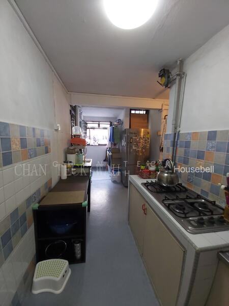 81 Commonwealth Close, S$ 350,000, 614 sqft, HDB - 3 STD