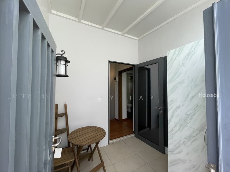 iSuites @ Palm, S$ 2,200 (Negotiable) /mo, 400 sqft, Condos - Condominium