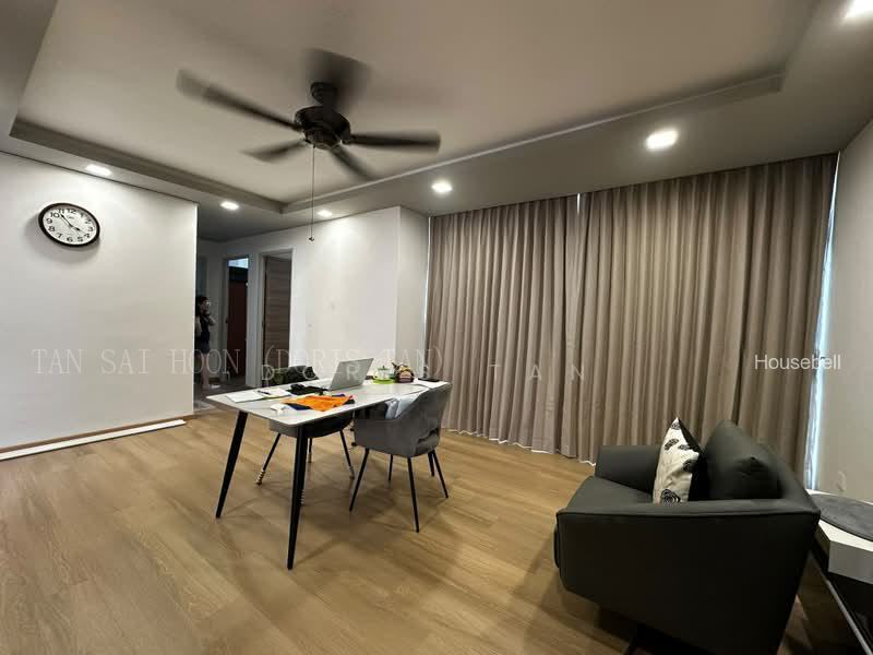 690A Woodlands Drive 75, S$ 800 (Negotiable) /mo, 350 sqft, HDB - 4 A