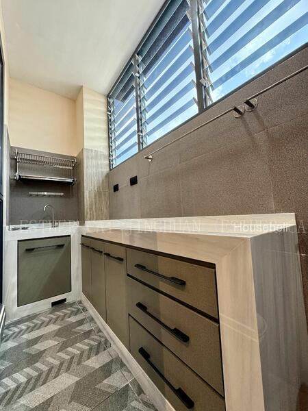 Heeton Park, S$ 1,800 /mo, 300 sqft, Landed - Terraced House