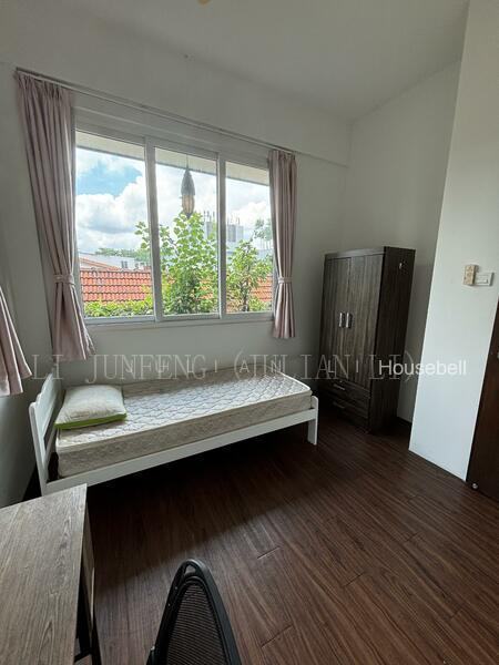 Upper Thomson Mrt vicinity, S$ 1,100 (Negotiable) /mo, 100 sqft, Landed - Detached House