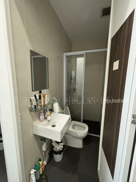 Upper Thomson Mrt vicinity, S$ 1,100 (Negotiable) /mo, 100 sqft, Landed - Detached House