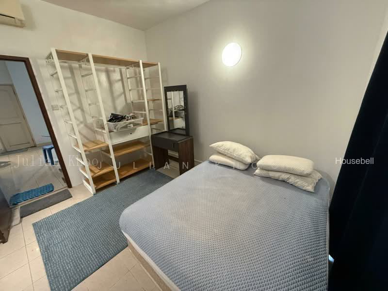 Tropicana Condominium, S$ 1,050 /mo, 120 sqft, Condos - Condominium