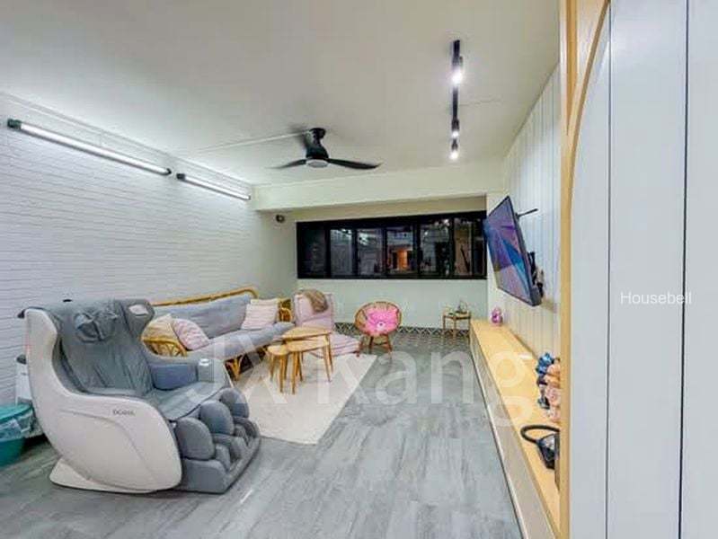 414 Commonwealth Avenue West(1)