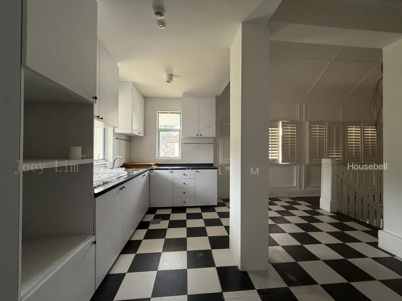 Admiralty Hills - Colonial Semi D Black and White House, S$ 1,800 /月, 290 sqft, 有地 - Conservation House