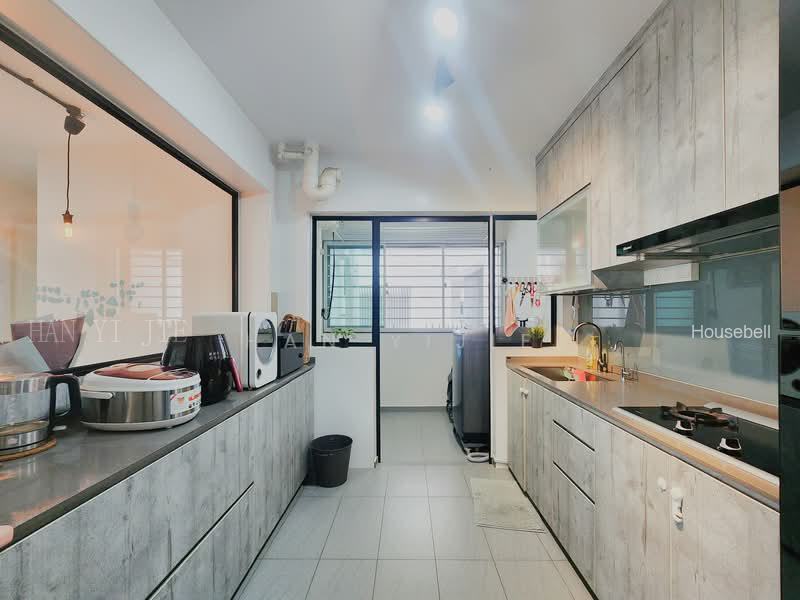 684D Edgedale Plains, S$ 745,000 (可协商价格), 1,001 sqft, 组屋 - 4 A