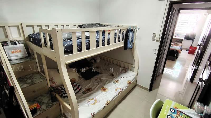 813 Jurong West Street 81, S$ 520,000 (Negotiable), 1,119 sqft, HDB - 4 A