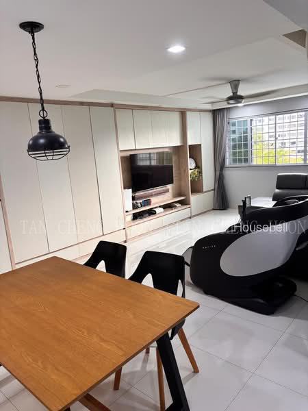 238 Jurong East Street 21(1)