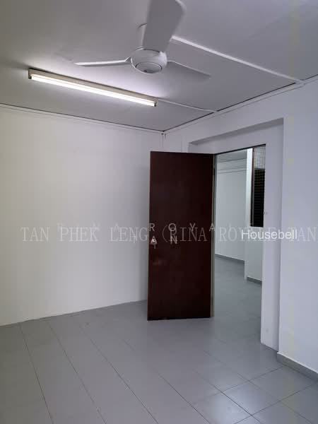 620 Hougang Avenue 8