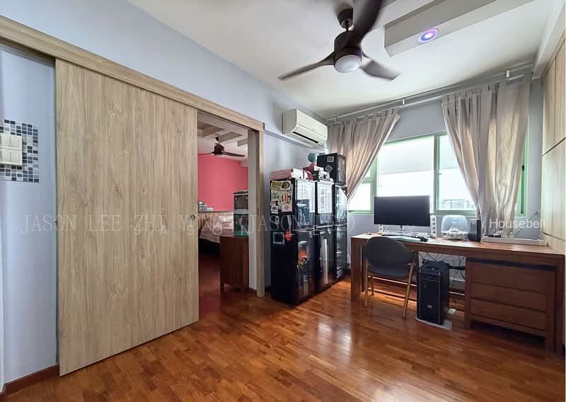 125 Bukit Batok Central, S$ 900,000 (Starting From), 1,550 sqft, HDB - Executive Apartment