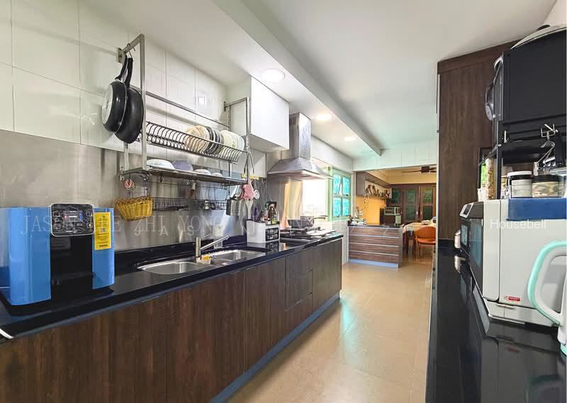 125 Bukit Batok Central, S$ 900,000 (Starting From), 1,550 sqft, HDB - Executive Apartment