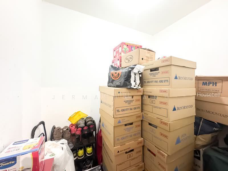 984A Buangkok Link, S$ 550,000 (Negotiable), 915 sqft, HDB - 4 A