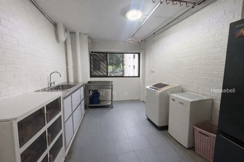 335 Woodlands Street 32(2)