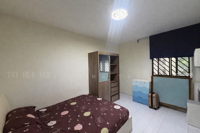 335 Woodlands Street 32(4)