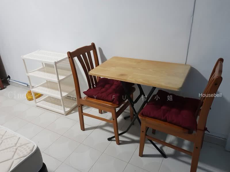 124 Paya Lebar Way, S$ 1,000 /月, 150 sqft, 组屋 - 5 I