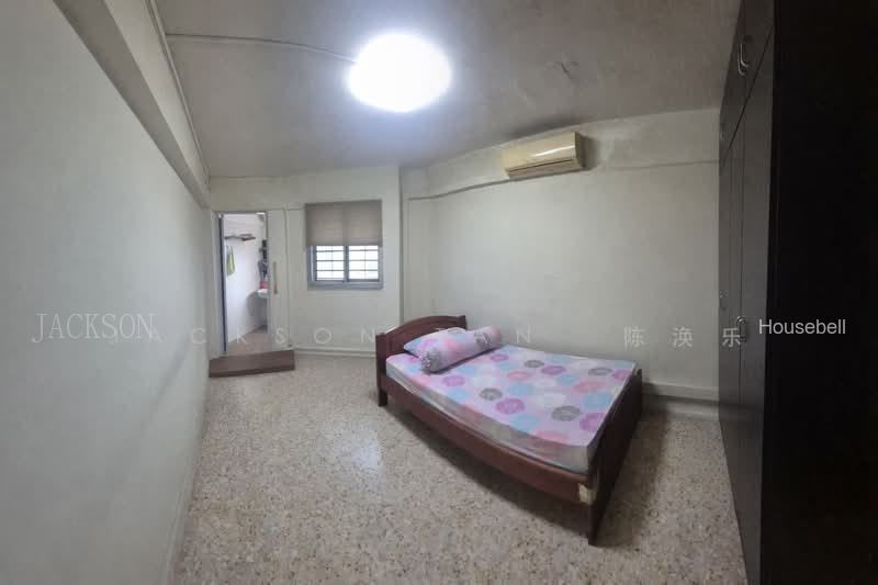 328 Hougang Avenue 5, S$ 540,000 (Negotiable), 1,033 sqft, HDB - 4 NG