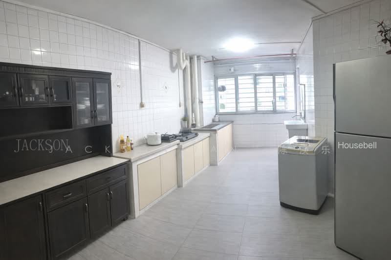 328 Hougang Avenue 5, S$ 540,000 (Negotiable), 1,033 sqft, HDB - 4 NG