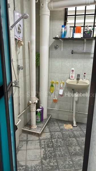 310 Hougang Avenue 5