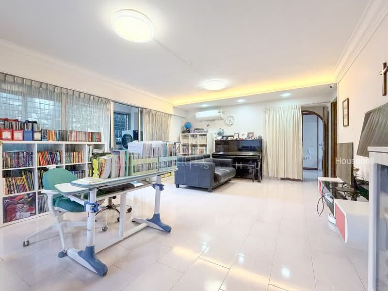 1 Toh Yi Drive, S$ 1,150,000 (Negotiable), 1,378 sqft, HDB - 5 I