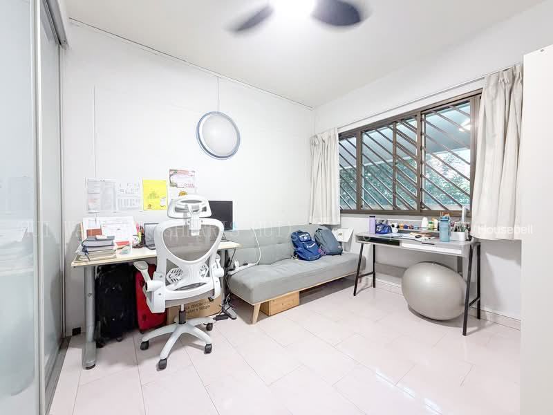 1 Toh Yi Drive, S$ 1,150,000 (Negotiable), 1,378 sqft, HDB - 5 I