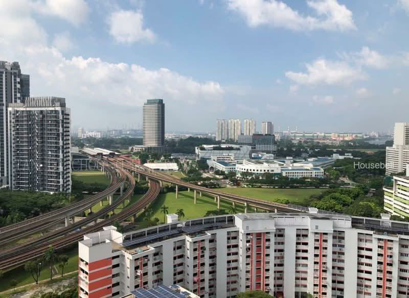 212 Jurong East Street 21