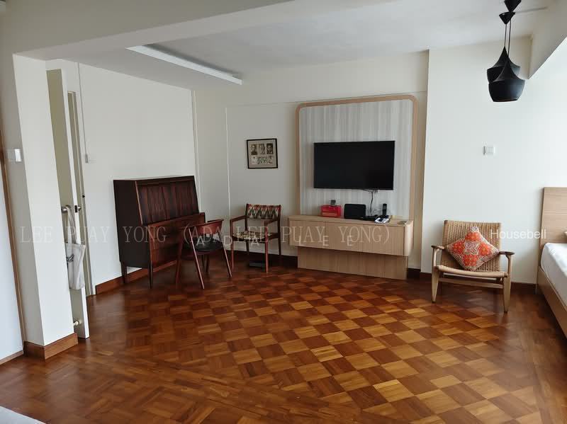 411 Commonwealth Avenue West(3)