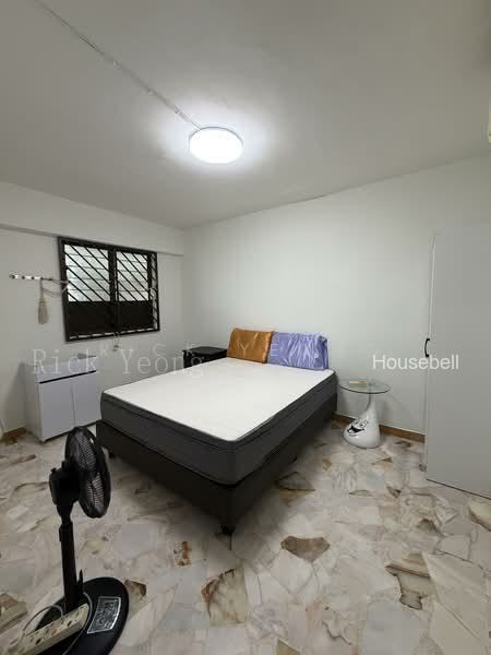 210 Jurong East Street 21