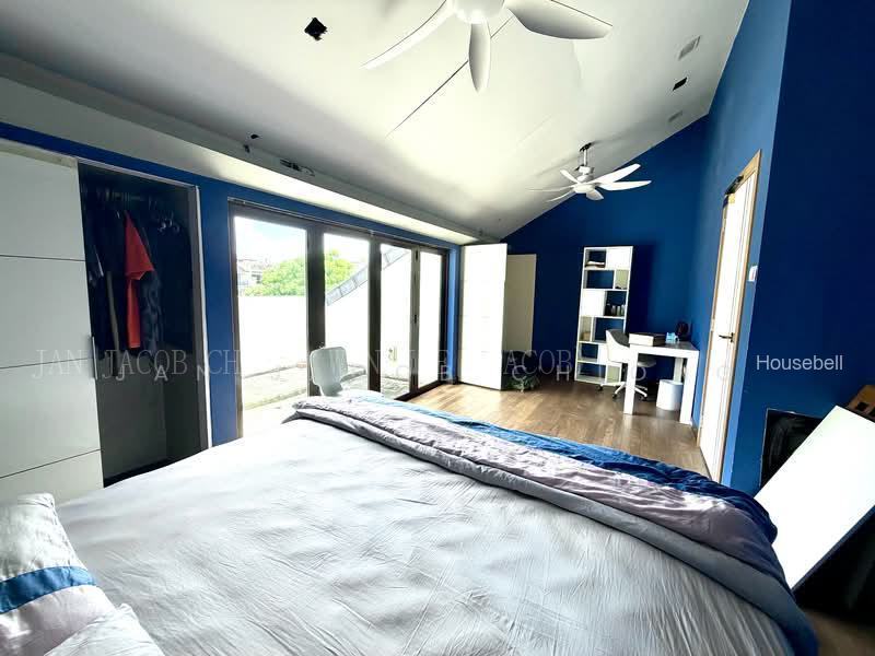 Bedok Road, S$ 7,000,000 (Negotiable), 4,500 sqft, Landed - Corner Terrace