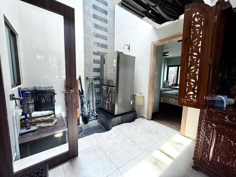 Bedok Road, S$ 7,000,000 (Negotiable), 4,500 sqft, Landed - Corner Terrace