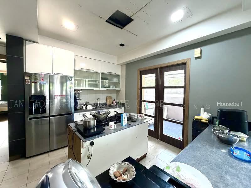 Bedok Road, S$ 7,000,000 (Negotiable), 4,500 sqft, Landed - Corner Terrace