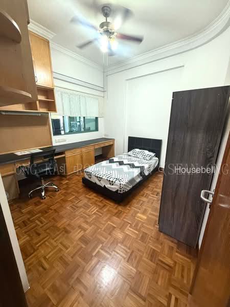 Gold Coast Condo, S$ 2,400 /mo, 180 sqft, Condos - Condominium