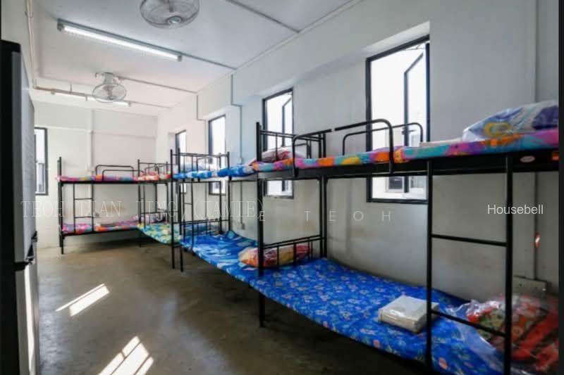 Shaw Lodge Dormitory, near Tai Seng MRT, S$ 600 /月, 400 sqft, 有地 - Shophouse