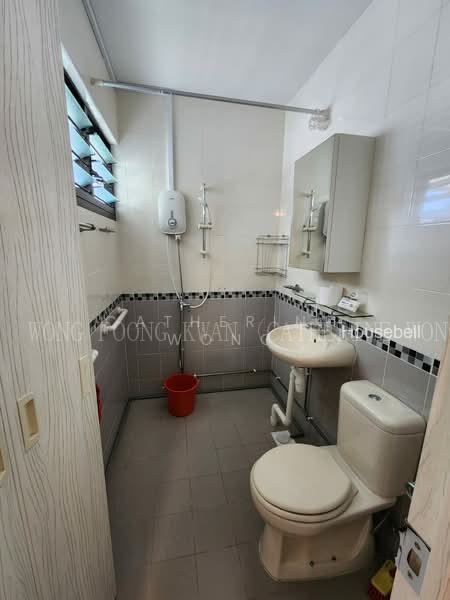 52 Lengkok Bahru, S$ 1,600 /mo, 200 sqft, HDB - 4 A