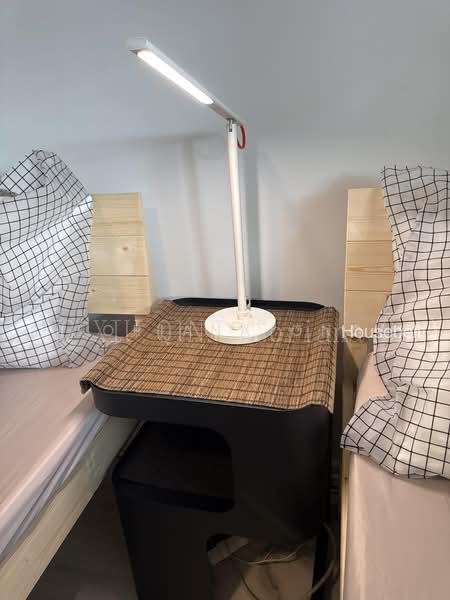 416 Ang Mo Kio Avenue 10, S$ 1,000 /mo, 200 sqft, HDB - 3 NG