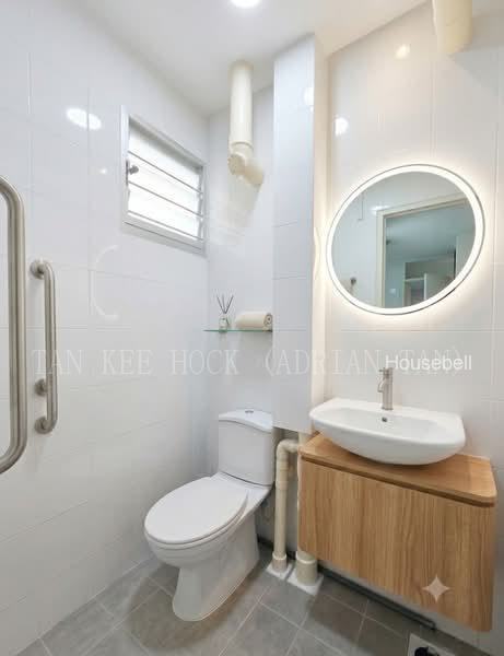 138 Bedok North Street 2, S$ 420,000 (Negotiable), 721 sqft, HDB - 3 NG