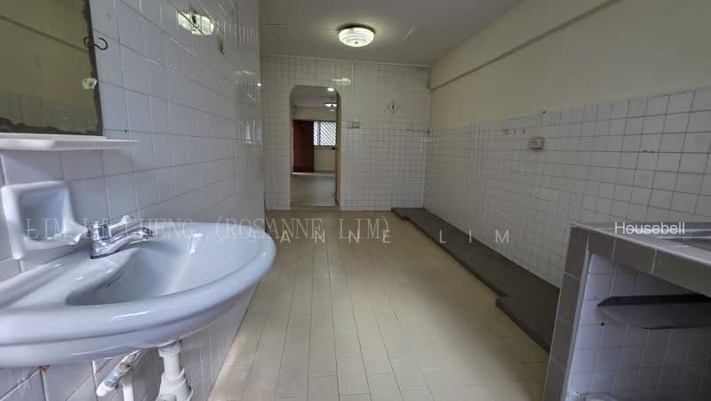 164 Bukit Batok Street 11, S$ 408,000, 785 sqft, HDB - 3 A