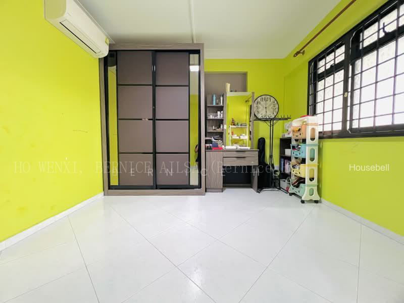 607 Woodlands Ring Road, S$ 568,000 (Negotiable), 1,087 sqft, HDB - 4 A