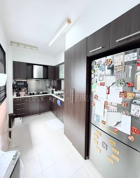 272B Jurong West Street 24, S$ 598,000, 1,206 sqft, HDB - 5 Premium