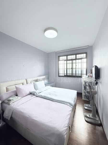 272B Jurong West Street 24, S$ 598,000, 1,206 sqft, HDB - 5 Premium