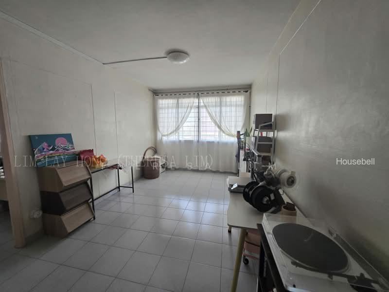 932 Jurong West Street 92(6)