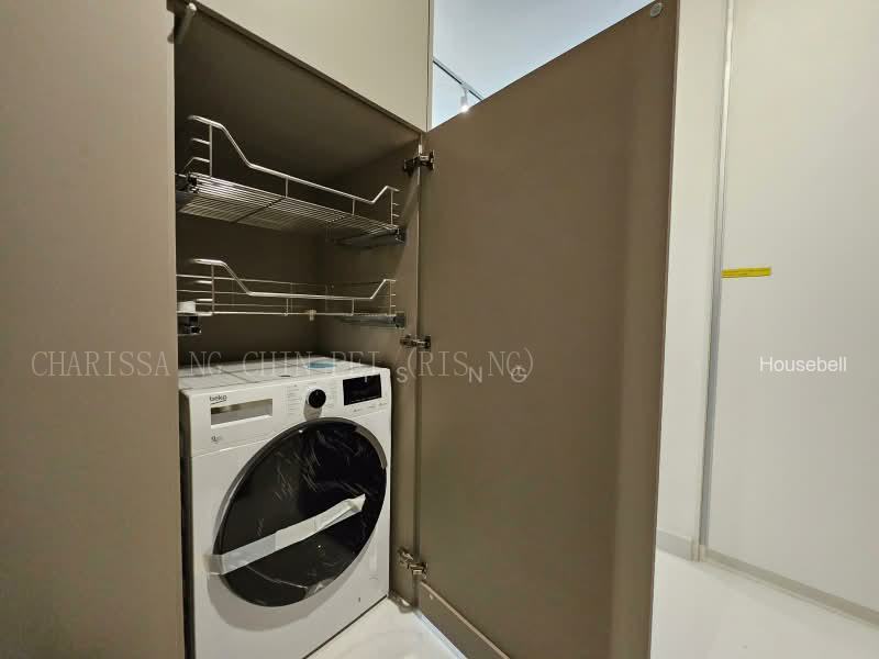 Parksuites, S$ 4,200 (Negotiable) /mo, 646 sqft, Condos - Condominium