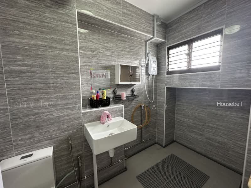 839 Woodlands Street 82(4)