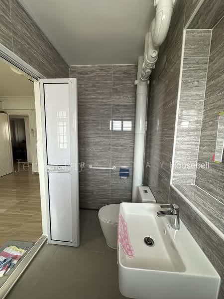 839 Woodlands Street 82(5)