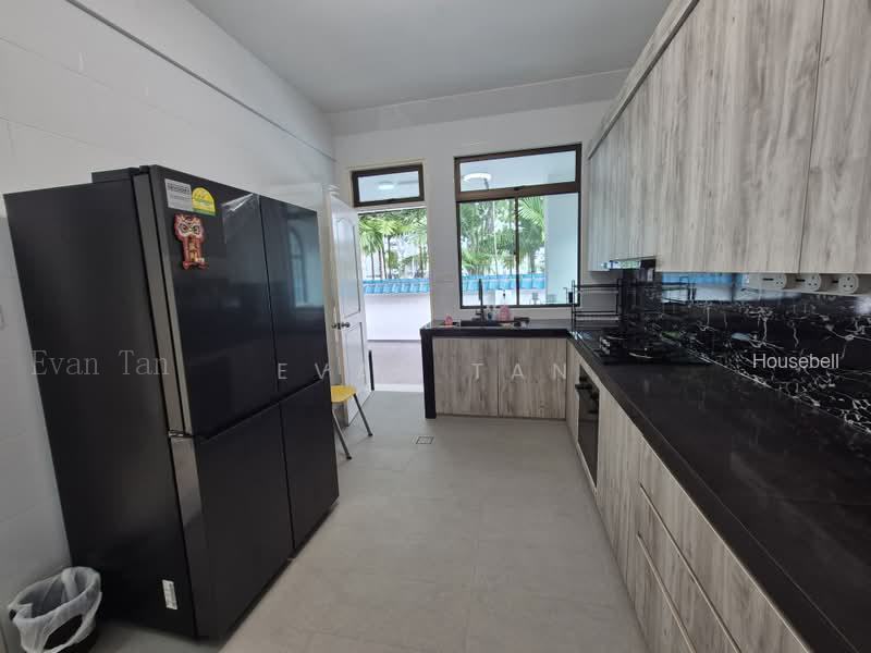 3 Storey 5 Room Terrace @ East Coast, S$ 13,000 /mo, 3,940 sqft, Landed - Corner Terrace