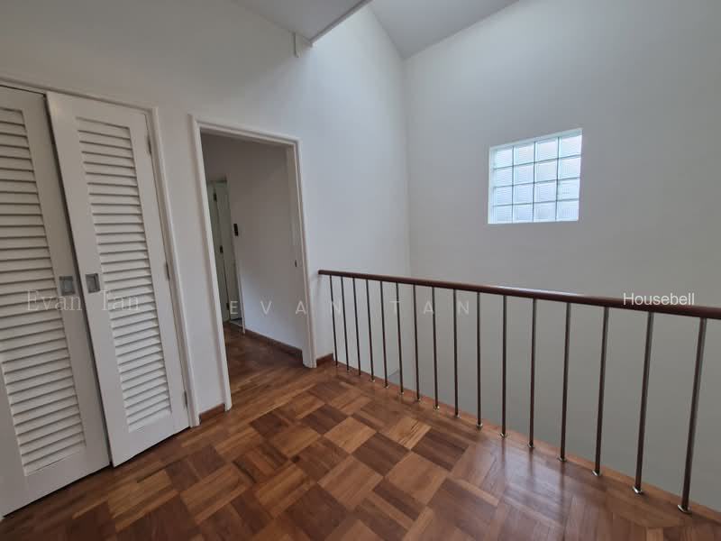 3 Storey 5 Room Terrace @ East Coast, S$ 13,000 /mo, 3,940 sqft, Landed - Corner Terrace